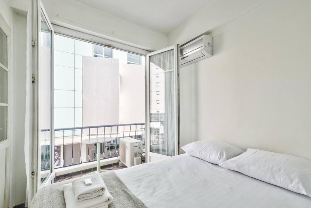 L29 Lenval Beach At 1Min Walk To Sea Front Ac Balcony Nice Exteriör bild