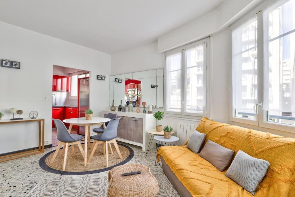 L29 Lenval Beach At 1Min Walk To Sea Front Ac Balcony Nice Exteriör bild