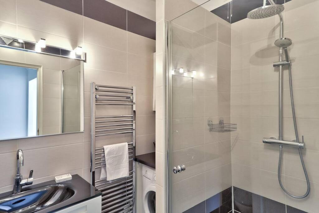 L29 Lenval Beach At 1Min Walk To Sea Front Ac Balcony Nice Exteriör bild